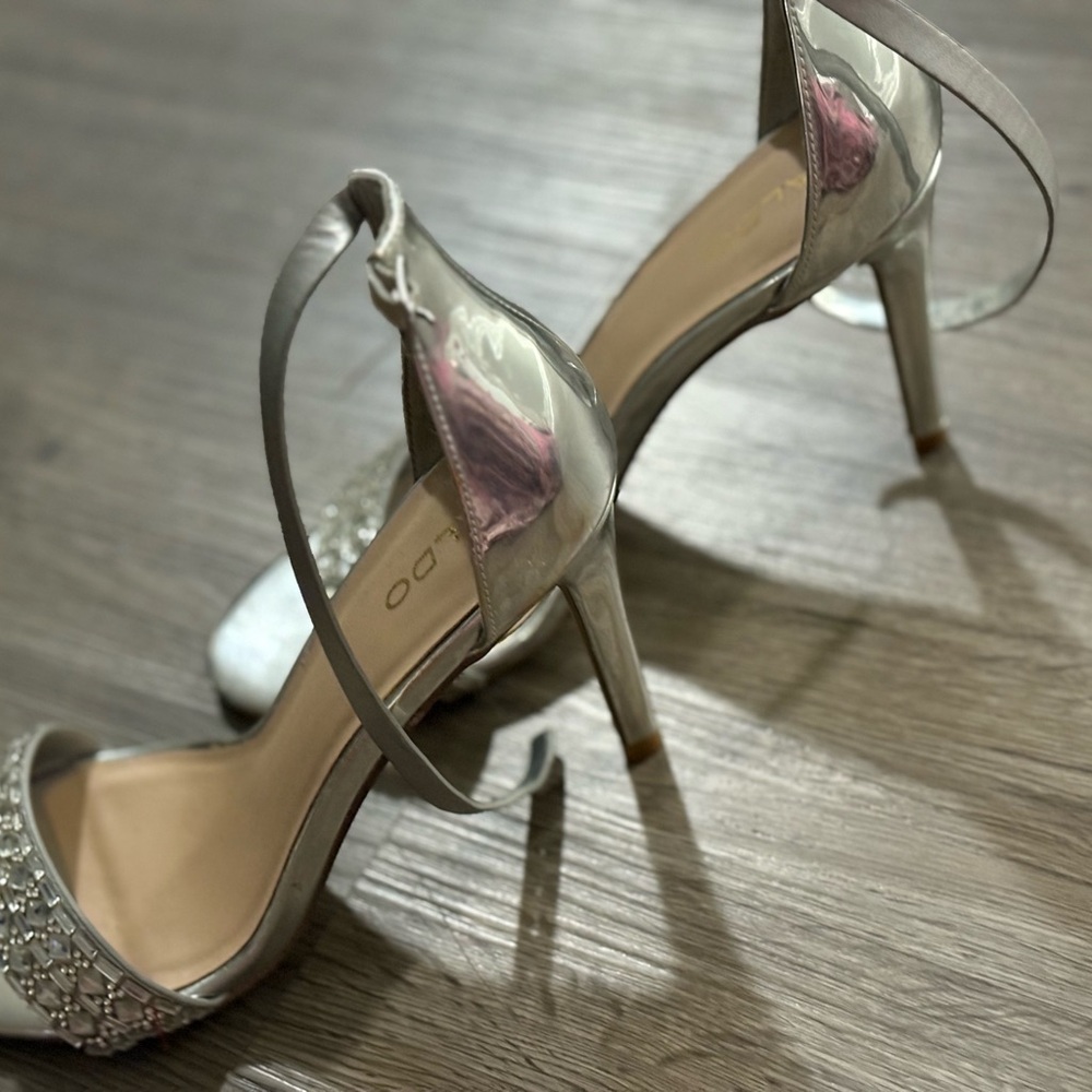 Aldo Metallic Silver Strappy Heels - Picture 2 of 4